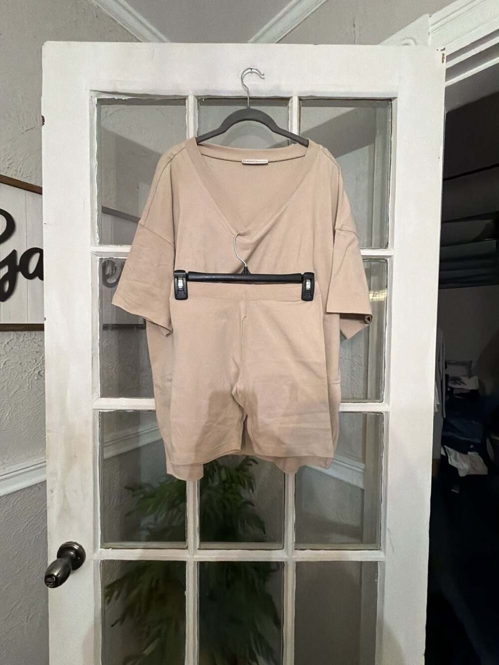 Zenana V-Neck T-Shirt and Biker Shorts Set Size S Beige Lounge